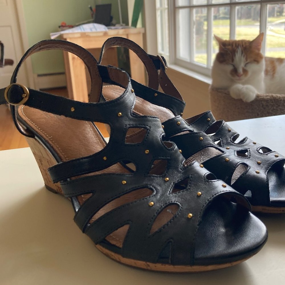 Clarks Artisan Caged Studded Cork Wedge Black - Size 8M